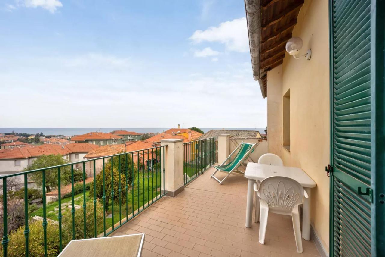 Appartement Il Poggio Di Poiolo à San Bartolomeo Al Mare Extérieur photo